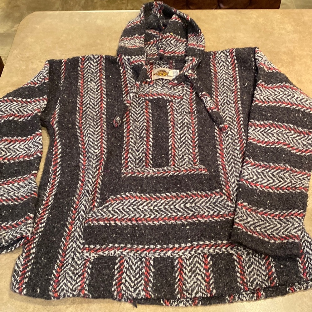 Womens Earth Ragz shirt size medium pit to pit measures about 21”